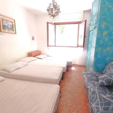 Privatunterkunft Guesthouse *