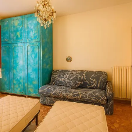 Rum i privatbostad Guesthouse *