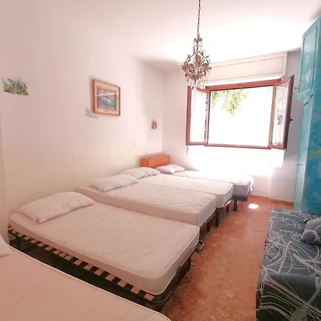 Kwatera prywatna Guesthouse *